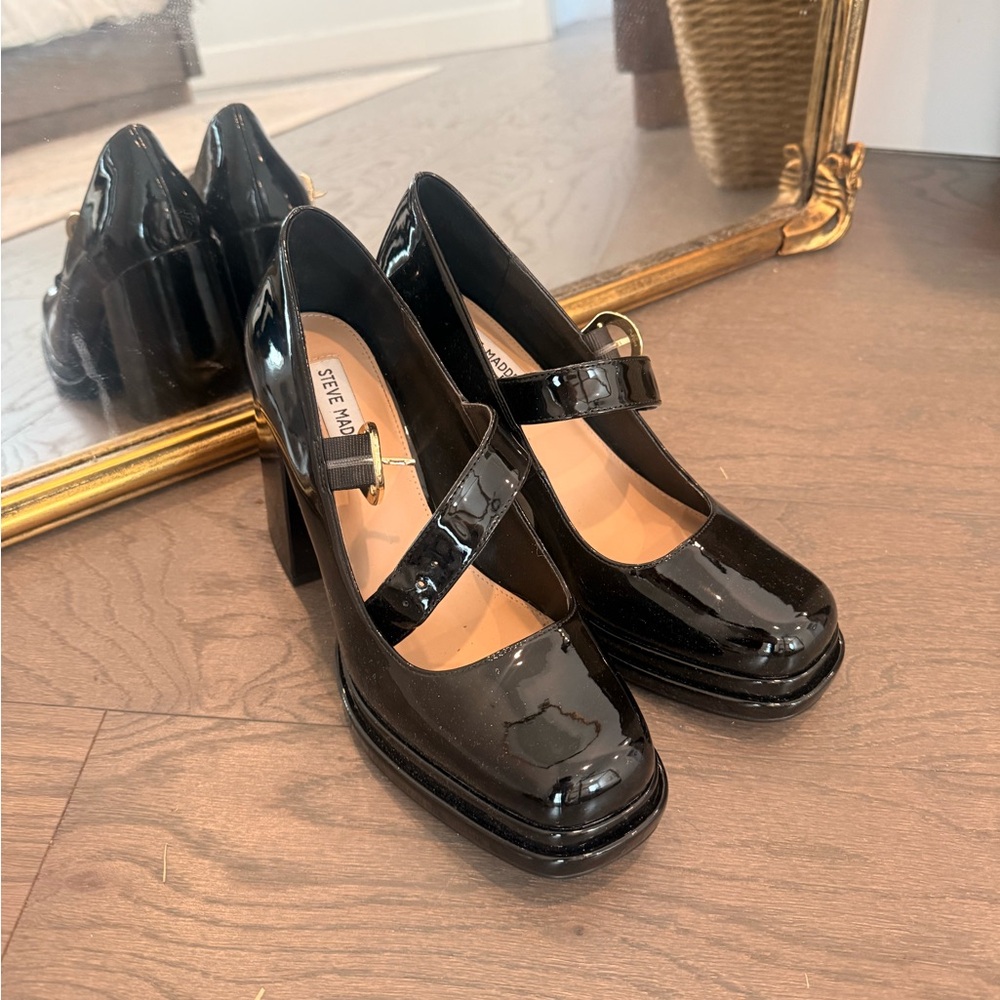 Steve Madden Black Patent Maryjanes with Block Heel
